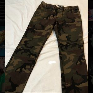 Vans camo pants, mens